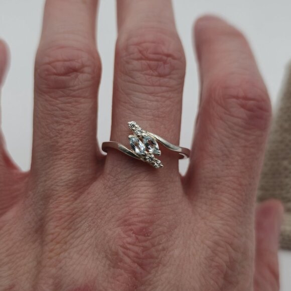 Size 11 Sterling Silver Avon Brand Topaz And CZ Gems Ring A2511 - Picture 4 of 9